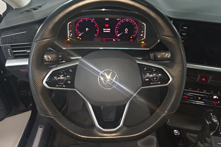 Used Volkswagen Passat 2022 330TSI Luxury Edition Steering Wheel