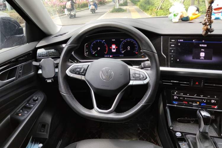 Used Volkswagen Passat 2022 330TSI Luxury Edition Steering Wheel