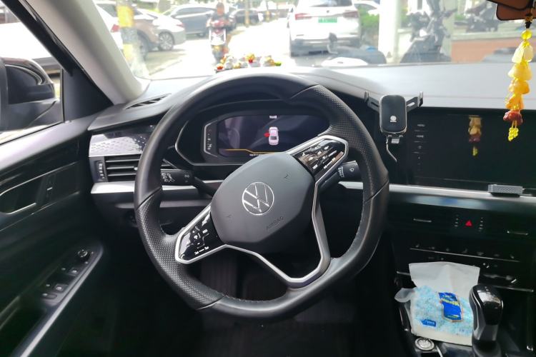 Used Volkswagen Passat 2022 330TSI Starry Luxury Edition Steering Wheel