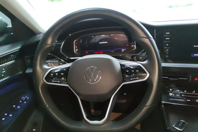 Used Volkswagen Passat 2022 330TSI Luxury Edition Steering Wheel
