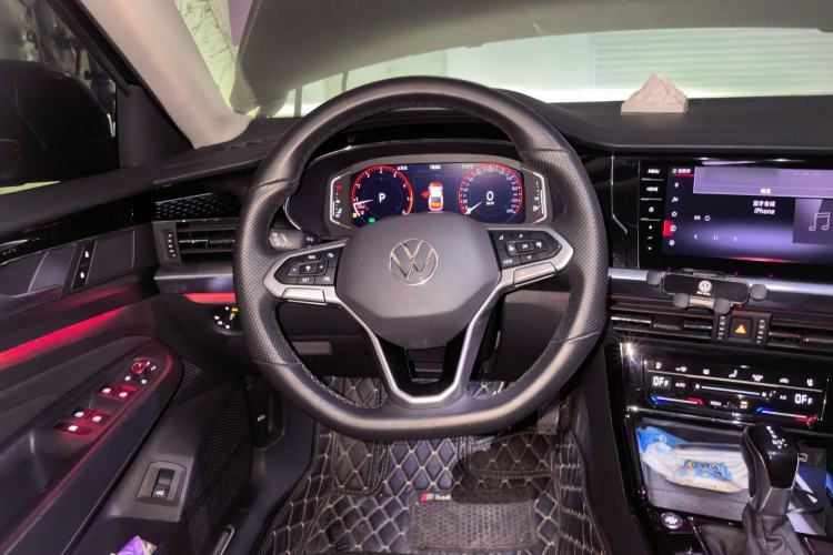 Used Volkswagen Passat 2022 330TSI Starry Luxury Edition Steering Wheel
