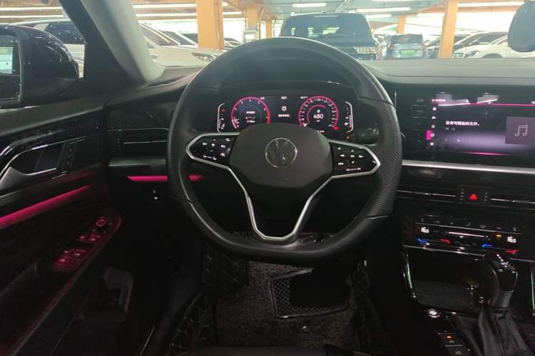 Used Volkswagen Passat 2022 330TSI Starry Luxury Edition Steering Wheel