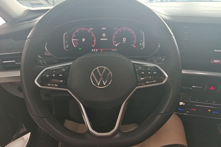 Used Volkswagen Passat 2022 330TSI Luxury Edition Steering Wheel