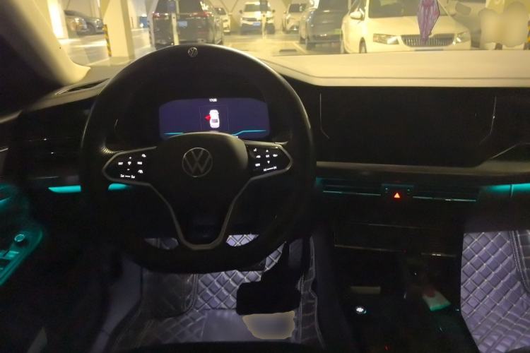Used Volkswagen Passat 2022 330TSI Luxury Edition Steering Wheel