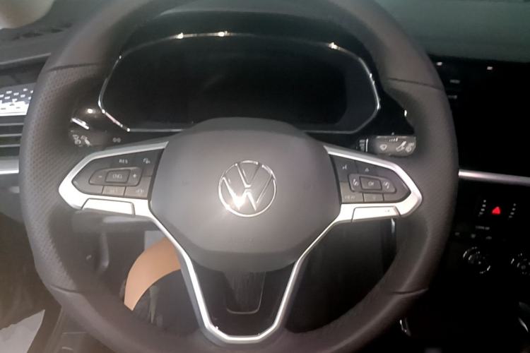 Used Volkswagen Passat 2022 280TSI Business Edition Steering Wheel