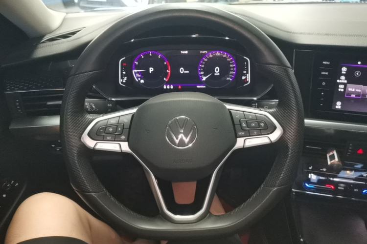 Used Volkswagen Passat 2022 330TSI Elite Edition Steering Wheel