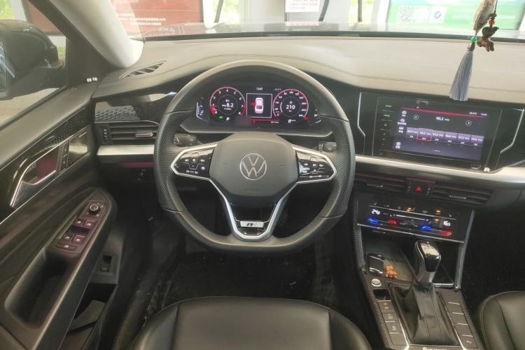 Used Volkswagen Passat 2022 330TSI Starry Elite Edition Steering Wheel