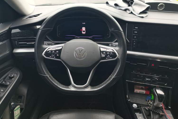 Used Volkswagen Passat 2022 330TSI Starry Luxury Edition Steering Wheel
