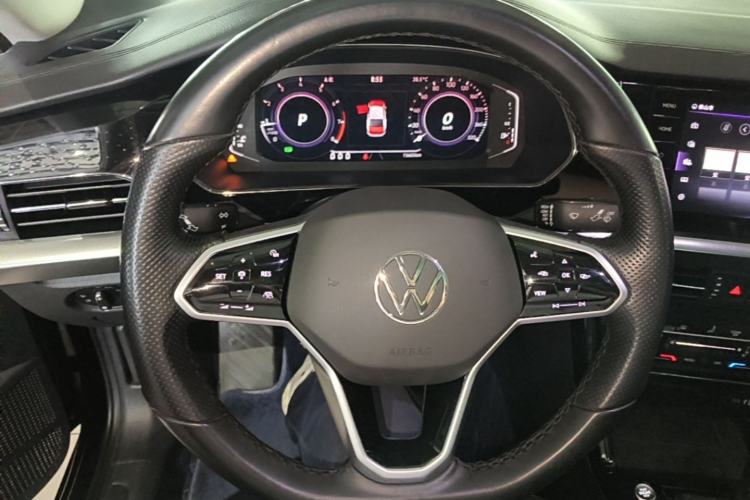 Used Volkswagen Passat 2022 330TSI Starry Luxury Edition Steering Wheel