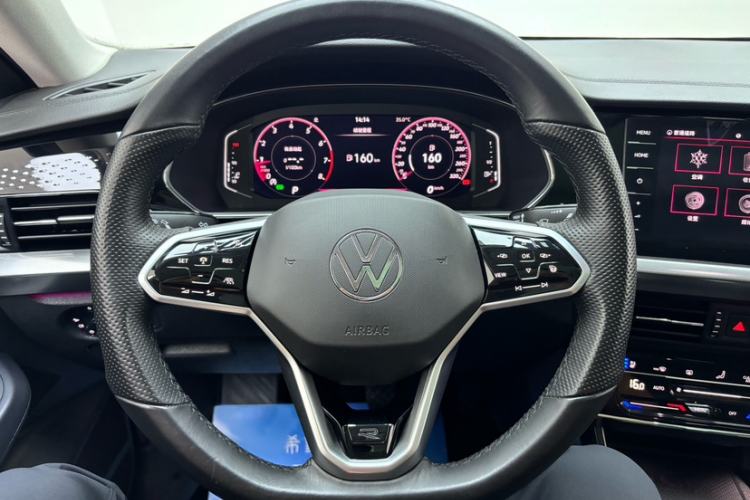 Used Volkswagen Passat 2022 330TSI Starry Luxury Edition Steering Wheel