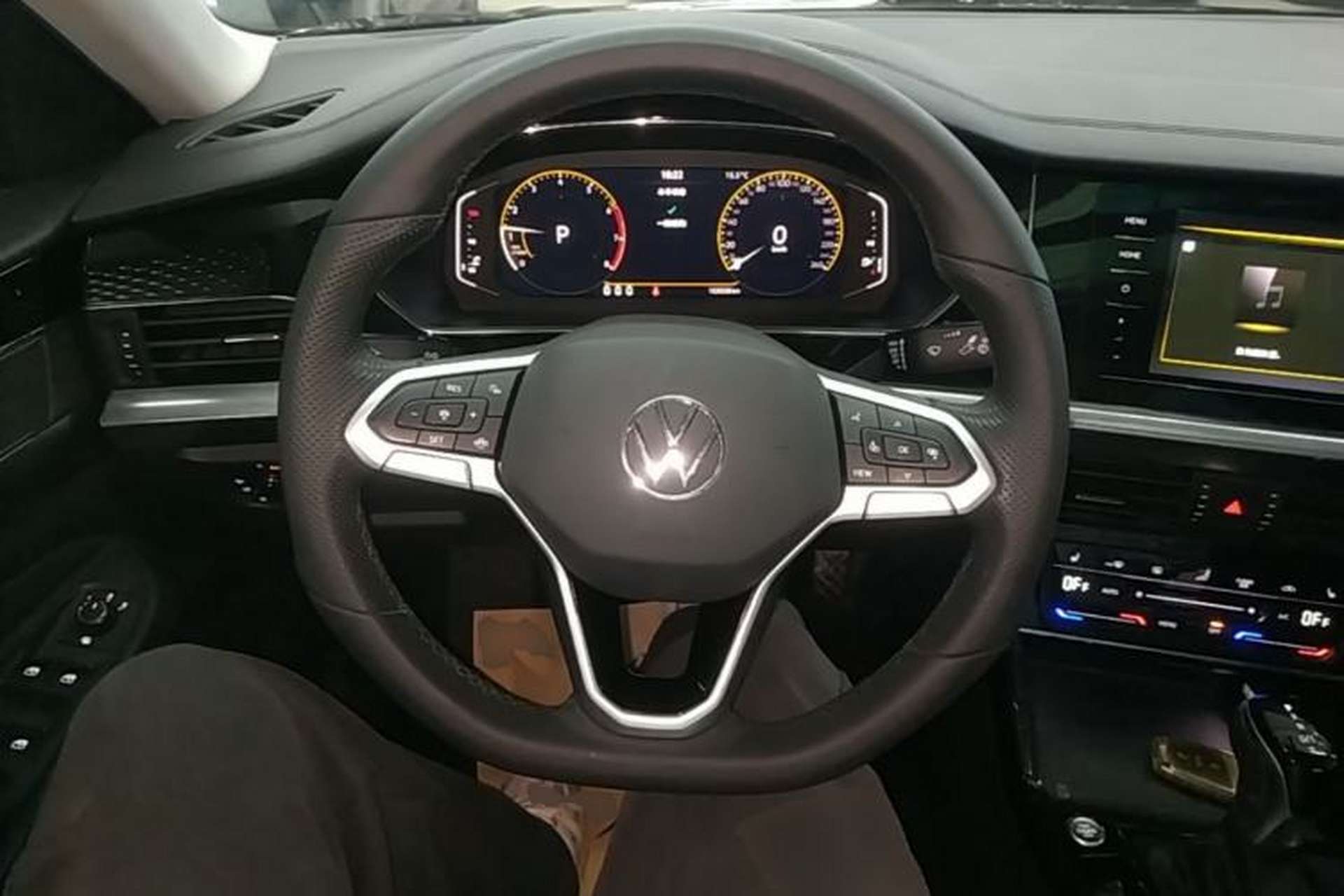 Used Volkswagen Passat 2022 330TSI Elite Edition Steering Wheel