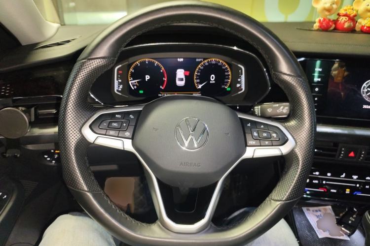 Used Volkswagen Passat 2022 330TSI Elite Edition Steering Wheel
