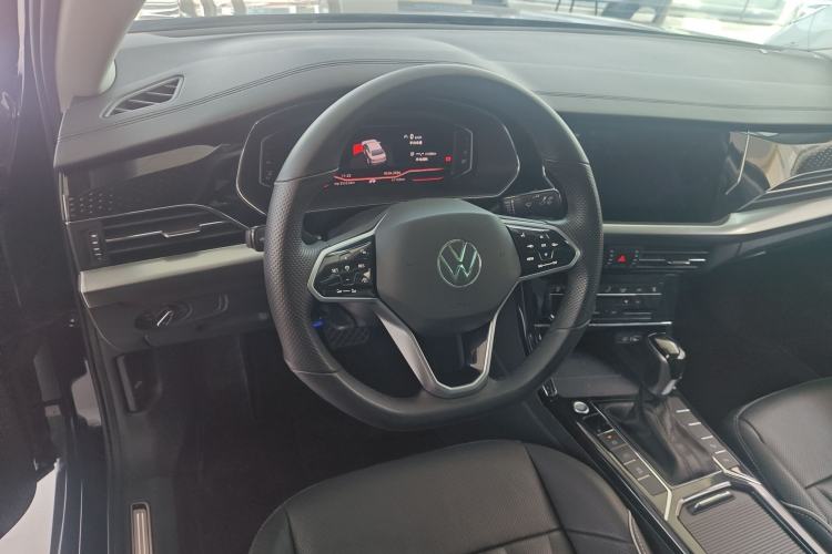 Used Volkswagen Passat 2022 330TSI Luxury Edition Steering Wheel