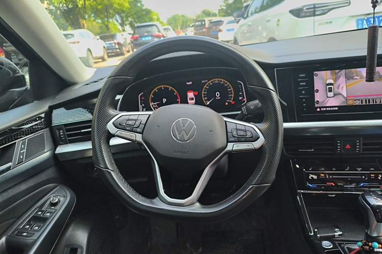 Used Volkswagen Passat 2022 330TSI Elite Edition Steering Wheel