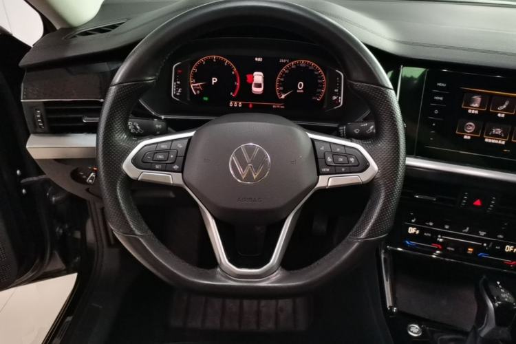 Used Volkswagen Passat 2022 330TSI Elite Edition Custom Version Steering Wheel