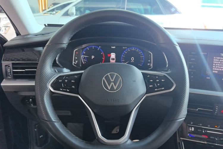 Used Volkswagen Passat 2022 330TSI Starry Luxury Edition Steering Wheel