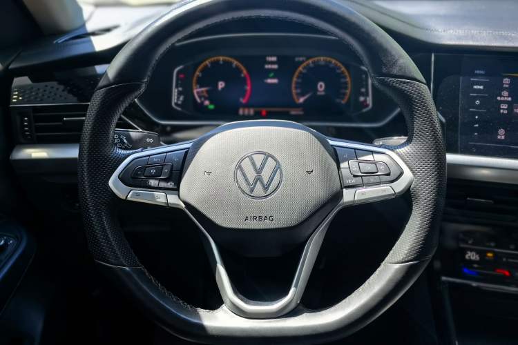 Used Volkswagen Passat 2022 330TSI Elite Edition Custom Version Steering Wheel