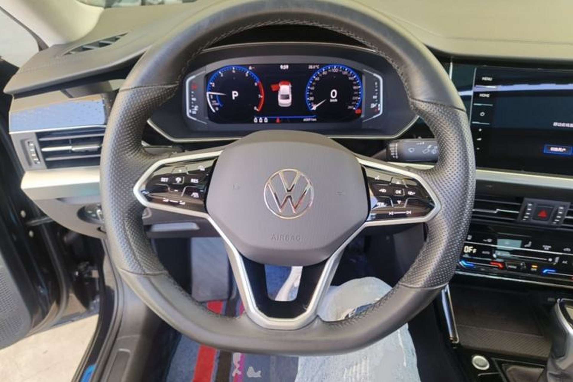Used Volkswagen Passat 2022 330TSI Luxury Edition Steering Wheel