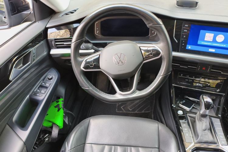 Used Volkswagen Passat 2022 330TSI Starry Luxury Edition Steering Wheel