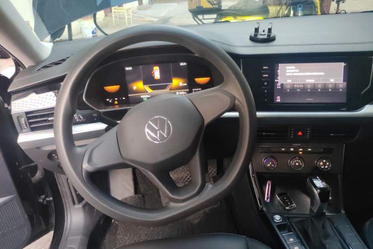Used Volkswagen Passat 2022 280TSI Business Edition Steering Wheel