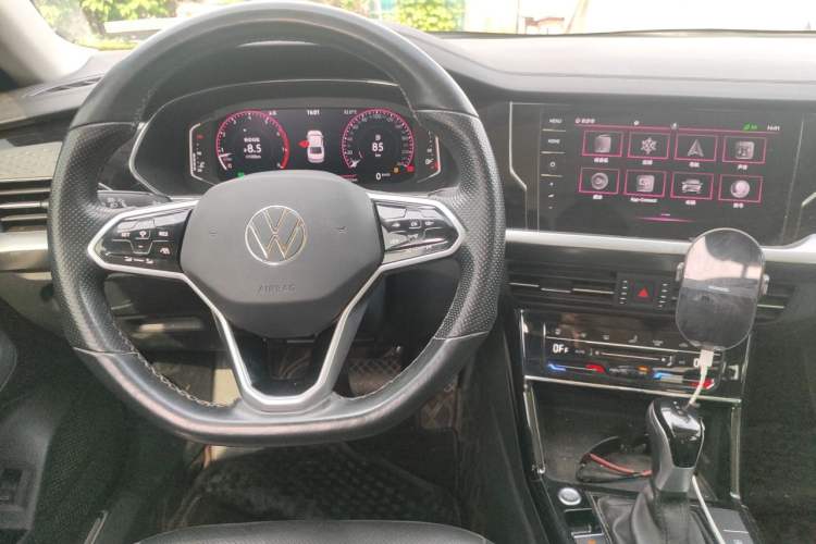 Used Volkswagen Passat 2022 330TSI Starry Luxury Edition Steering Wheel