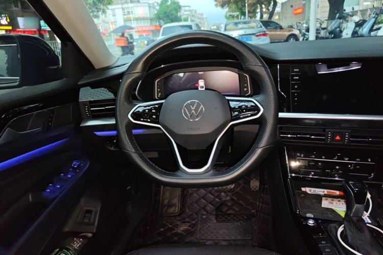 Used Volkswagen Passat 2022 330TSI Luxury Edition Steering Wheel