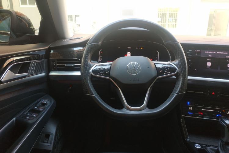 Used Volkswagen Passat 2022 330TSI Luxury Edition Custom Version Steering Wheel
