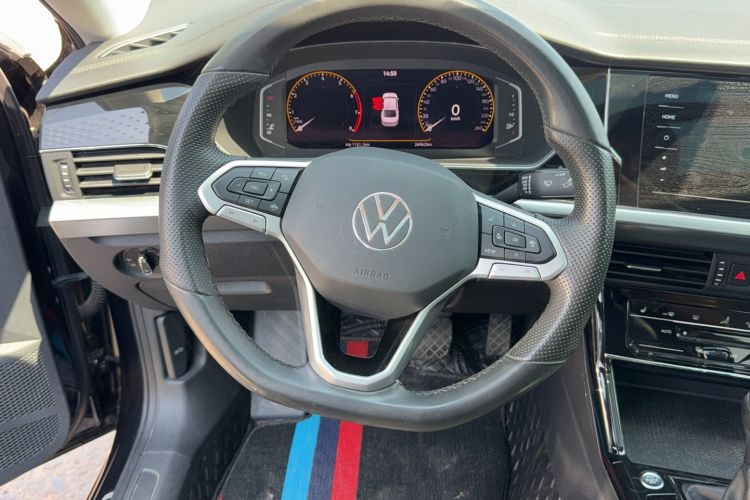 Used Volkswagen Passat 2022 330TSI Elite Edition Custom Version Steering Wheel