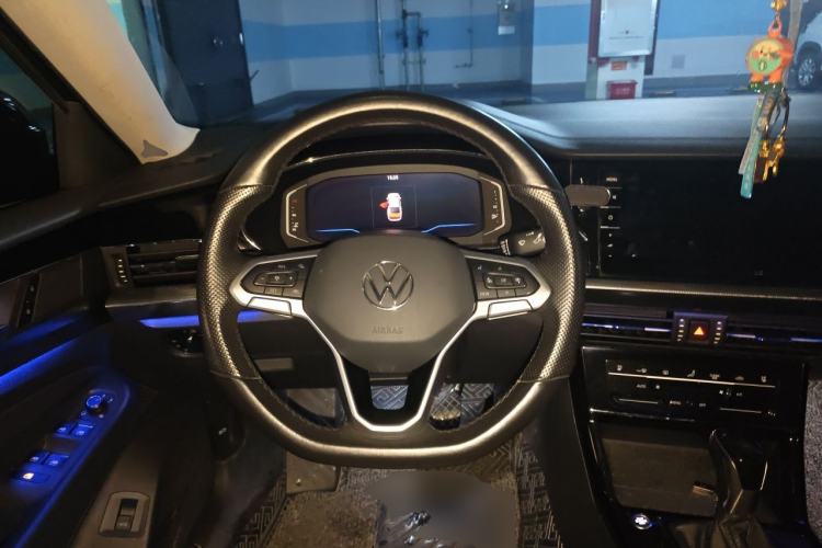 Used Volkswagen Passat 2022 330TSI Luxury Edition Steering Wheel