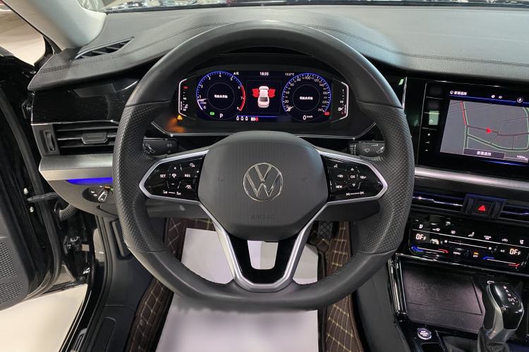 Used Volkswagen Passat 2022 330TSI Luxury Edition Steering Wheel