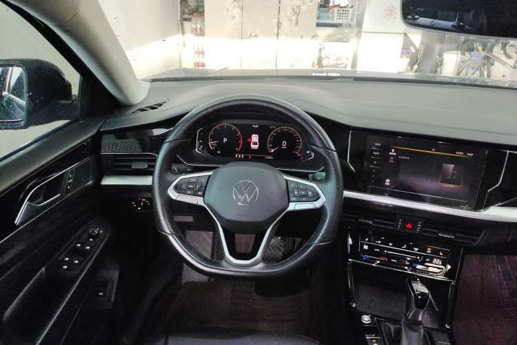 Used Volkswagen Passat 2022 330TSI Elite Edition Steering Wheel