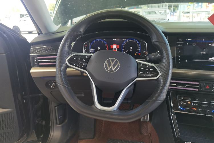 Used Volkswagen Passat 2022 330TSI Luxury Edition Steering Wheel