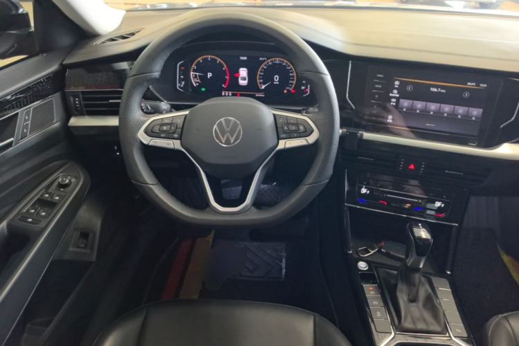 Used Volkswagen Passat 2022 330TSI Starry Elite Edition Steering Wheel