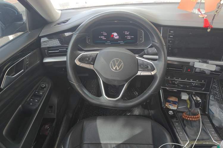 Used Volkswagen Passat 2022 330TSI Luxury Edition Steering Wheel