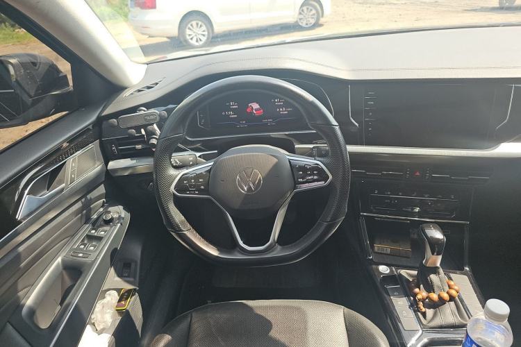 Used Volkswagen Passat 2022 330TSI Luxury Edition Steering Wheel