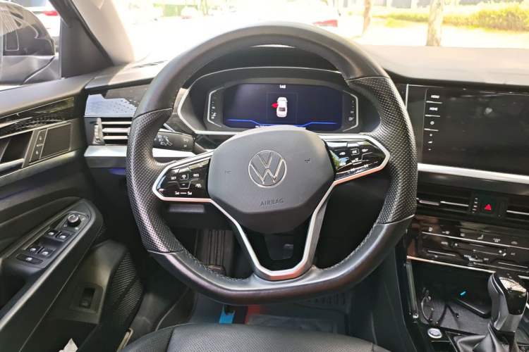 Used Volkswagen Passat 2022 330TSI Starry Luxury Edition Steering Wheel