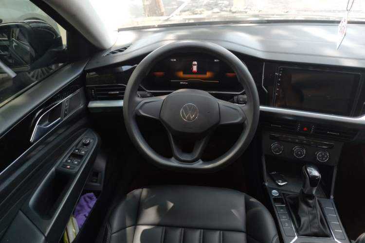 Used Volkswagen Passat 2022 280TSI Business Edition Steering Wheel