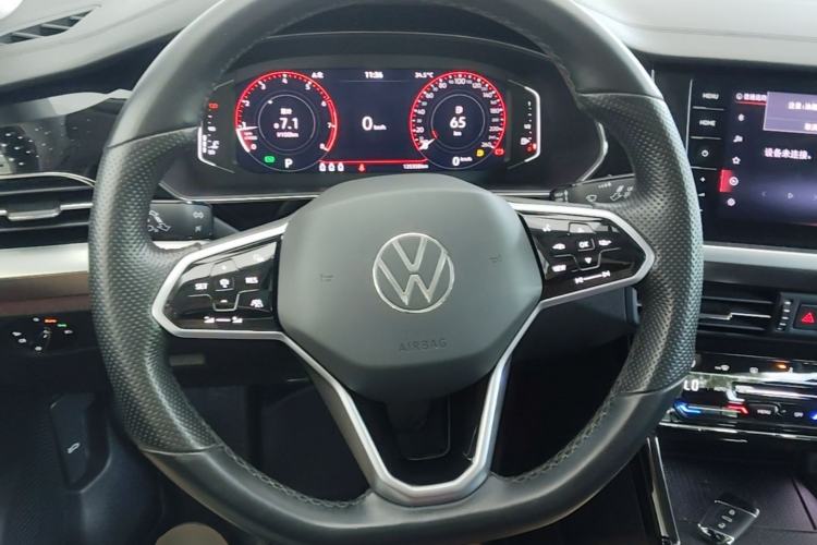 Used Volkswagen Passat 2022 330TSI Luxury Edition Steering Wheel