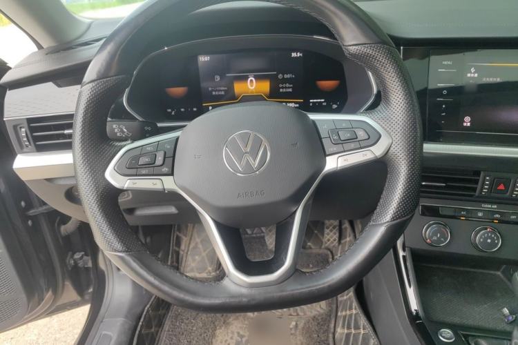 Used Volkswagen Passat 2022 280TSI Business Edition Steering Wheel