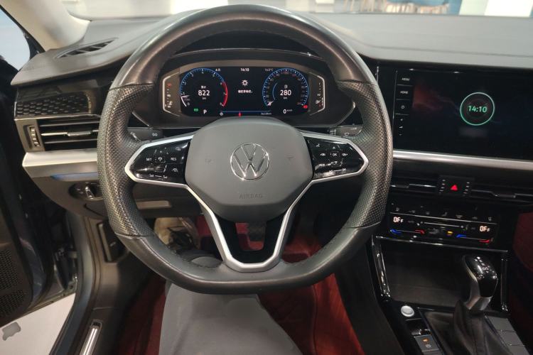 Used Volkswagen Passat 2022 330TSI Luxury Edition Steering Wheel