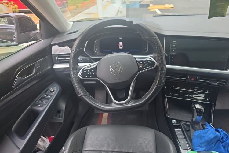 Used Volkswagen Passat 2022 330TSI Luxury Edition Steering Wheel