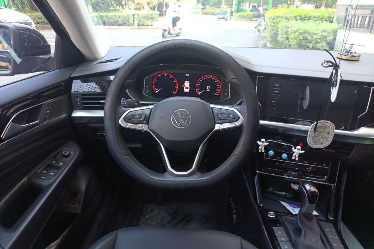 Used Volkswagen Passat 2022 330TSI Elite Edition Steering Wheel