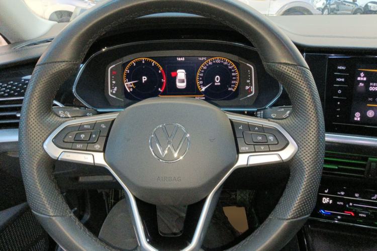 Used Volkswagen Passat 2022 330TSI Starry Elite Edition Steering Wheel