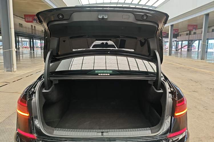 Used Volkswagen Passat 2022 330TSI Starry Elite Edition Trunk