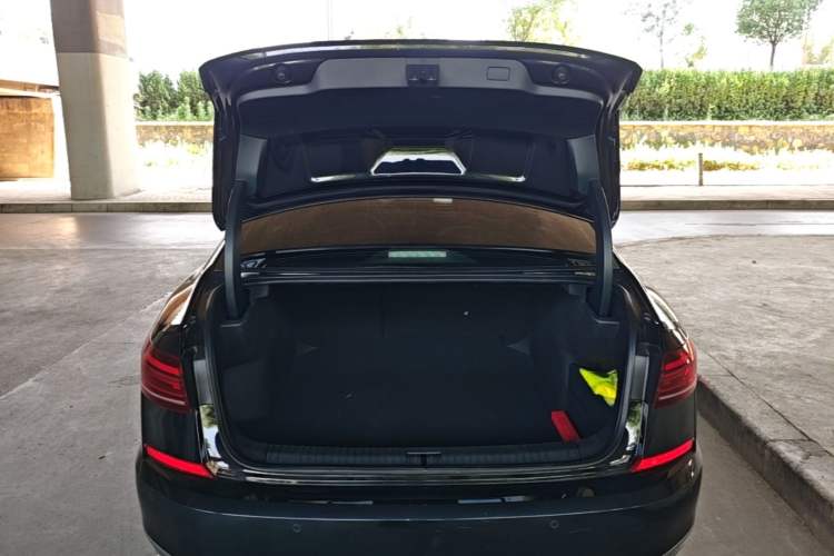 Used Volkswagen Passat 2022 330TSI Starry Elite Edition Trunk