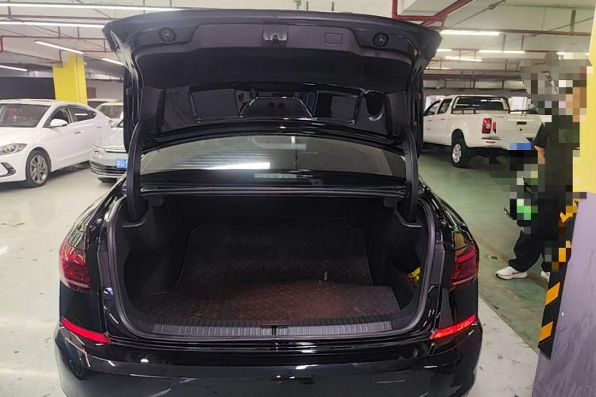 Used Volkswagen Passat 2022 330TSI Elite Edition Trunk