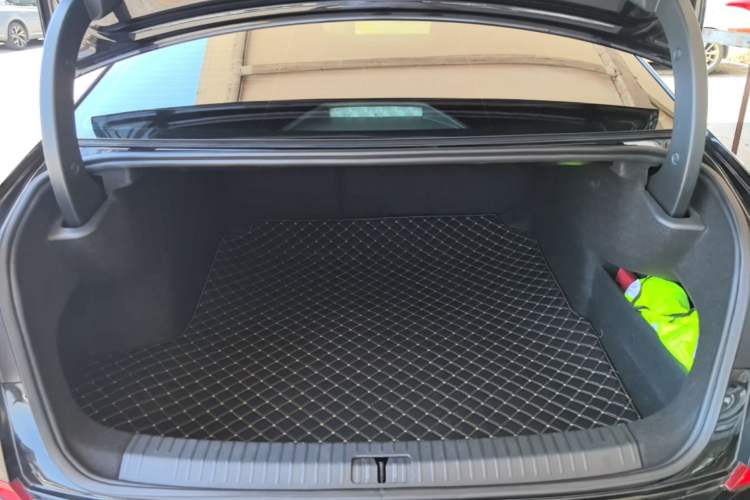 Used Volkswagen Passat 2022 330TSI Elite Edition Trunk