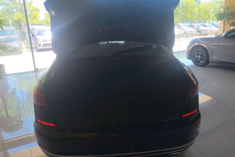 Used Volkswagen Passat 2022 330TSI Elite Edition Trunk