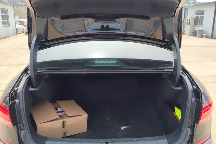 Used Volkswagen Passat 2022 280TSI Business Edition Trunk