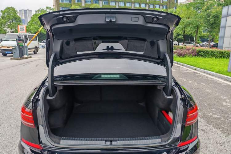 Used Volkswagen Passat 2022 330TSI Elite Edition Trunk